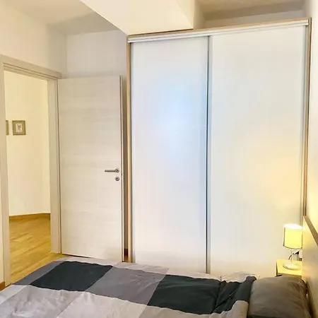 Bright Scandi Apartment Szkopje Kültér fotó